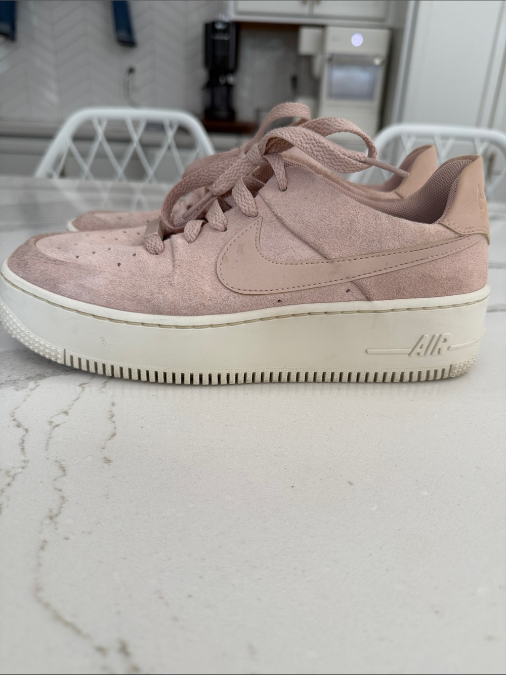 Women’s Nike Af-1 Sage Low Particle Beige Suede Platform Sneaker Blush Pink-8.5
